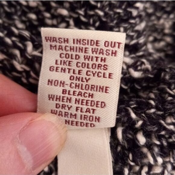 Mudd Size M Juniors Sweater Black White Marbled Knit Hi-Lo Open Weave - Picture 11 of 11